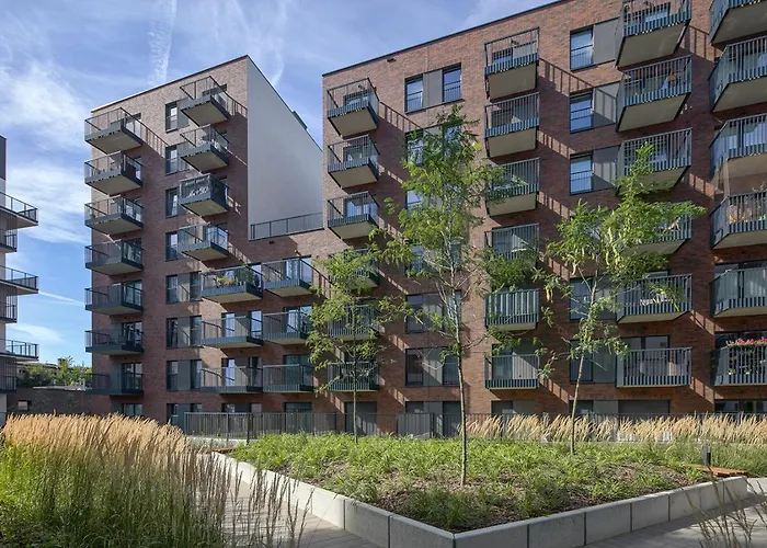 Lägenhet Modern Square With Balcony